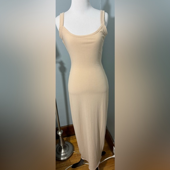 New Pretty Little Thing Nude Stone Rib Lace Back Scoop Neck Maxi Dress - Picture 2 of 5
